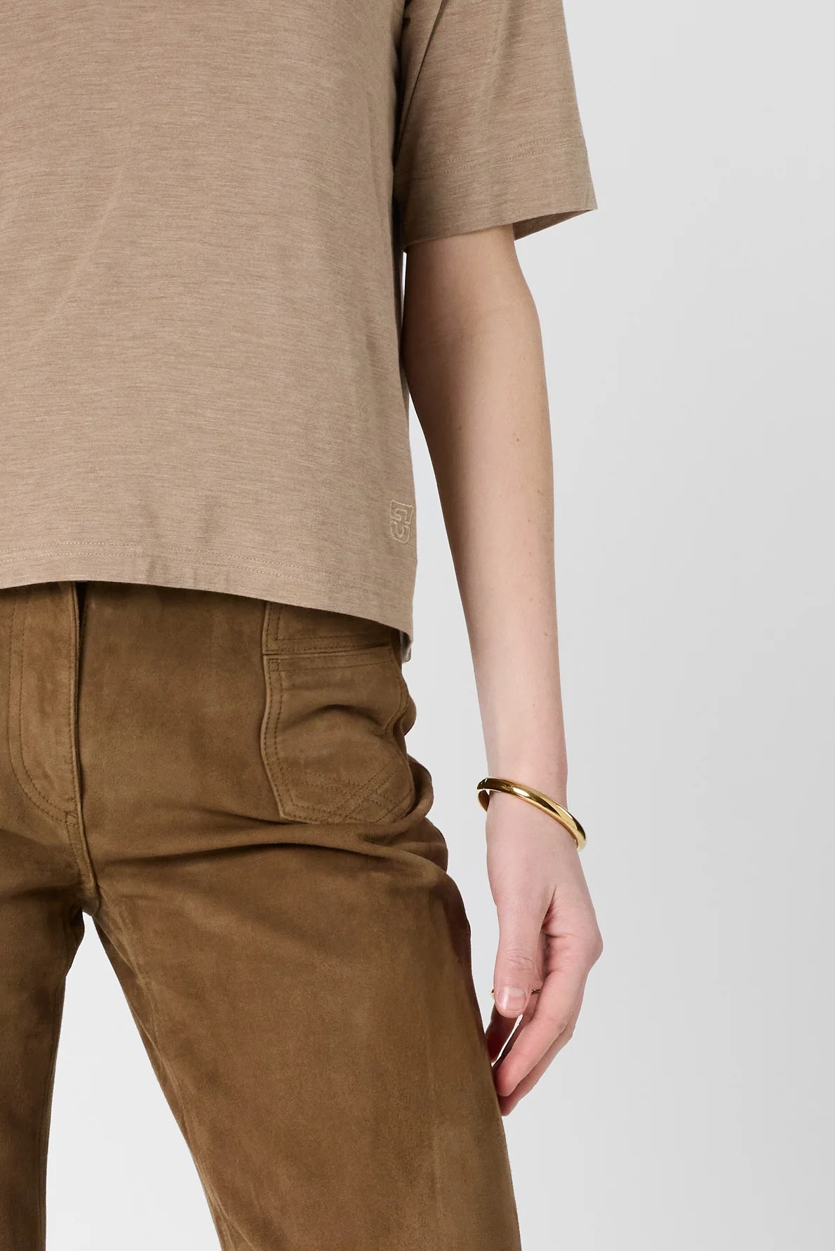 Tricou moale cu decolteu în V caramel - MALVINE - imagine 4